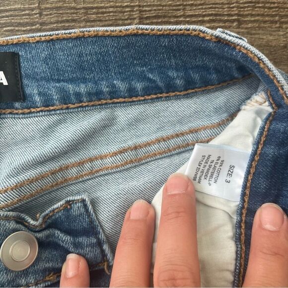 Fashion Nova Straight Leg Jeans - Size 3 - Picture 4 of 12